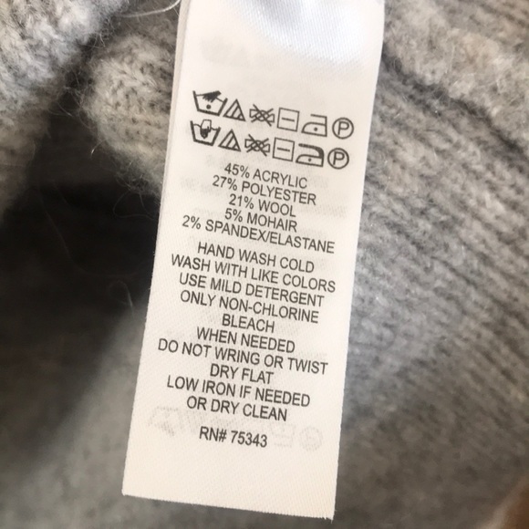 Tahari Grey Knit Sweater - Picture 4 of 4